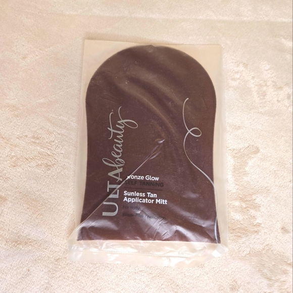 St. Moriz Professional Fast Tanning Mousse with Applicator Mitt - Picture 3 of 8
